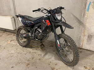 Arvel enduro 250cc (7 фото из 8)
