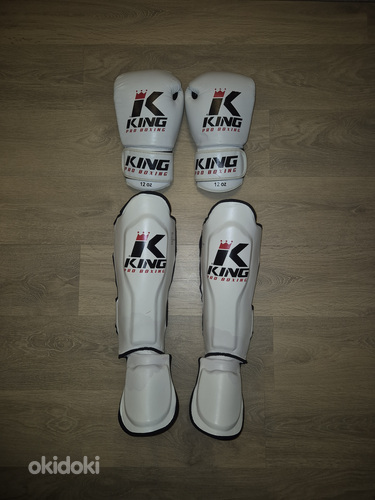 Перчатки и щитки King Pro Boxing