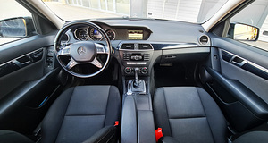 Mercedes-Benz C 200 Premium Avantgarde 2.1 100kW (8 foto / 15)