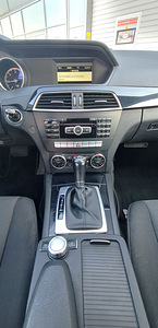 Mercedes-Benz C 200 Premium Facelift 2.1 100kW (10 foto / 15)