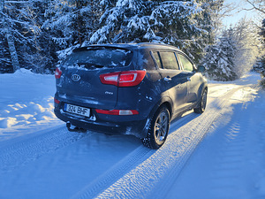 KIA Sportage SL 2.0 4x4 CRDI (6 foto / 11)