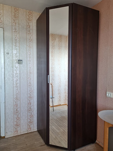 Nurgakapp peegliga (1 foto / 2)