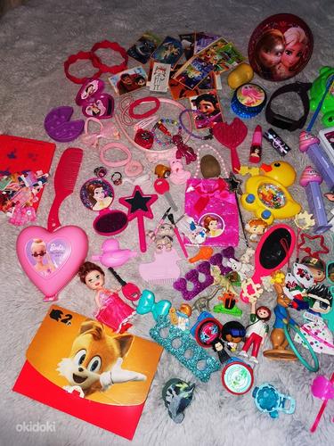 Большое количество девчачьих гаджетов, игрушек (фото #3)