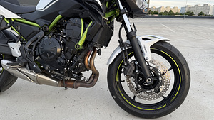 Kawasaki Z650 2020 (6 foto / 7)