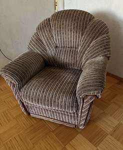 Мягкое кресло (2 фото из 10)