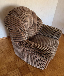 Мягкое кресло (3 фото из 10)
