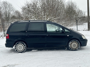 Форд Гэлакси (4 фото из 8)