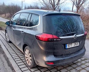 Opel zafira tourer (3 foto / 6)