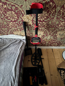 Minelab Vanquish 440 metallidetektor full kit (1 foto / 9)