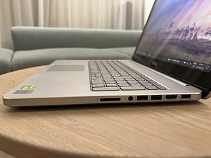 Dell laptop Inspiron 15 7537, Intel Core i7 (4 foto / 10)