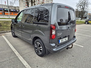 Autorent / autorent / (2 foto / 10)