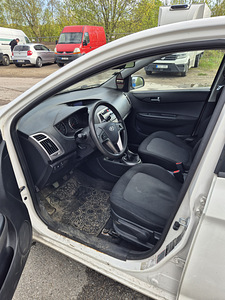 Autorent / Autorent / manual (7 foto / 10)