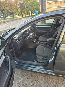 Autorent / Autorent / Automat (6 foto / 10)