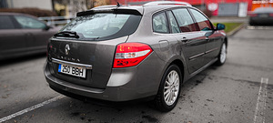 Renault Laguna (3 фото из 7)