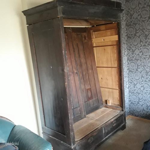 Старый шкаф из дерева , сделан столяром (фото #1)