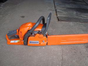Mootorsaag Hysgvarna 435 (2 foto / 4)
