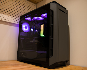 Desktop PC RTX 3090 / 32GB RAM (1 foto / 9)