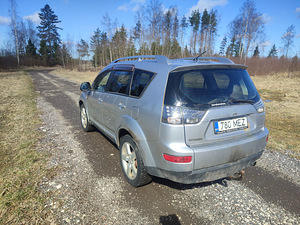 Mitsubishi outlander tervikult või küsi varuosasi (4 foto / 8)