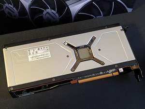 AMD Radeon RX6800XT 16GB GDDR6 (RX 6800 XT) (2 foto / 4)