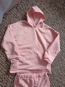 Uus dressikomplekt naistele suurus L -xl (2 foto / 5)