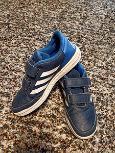Adidas tossud 35 ja kummikud viking 36 Hind kõik koos (6 foto / 8)