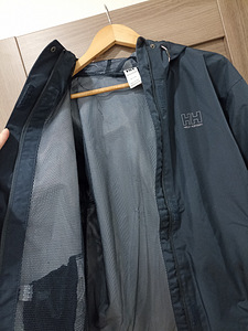 HELLY HANSEN UUS jope naistele suurus xl (5 foto / 7)