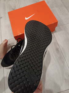 Nike tossud poisile suurus 36 (4 foto / 7)