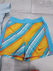 Polorn O.Pyret nike zara riided poisile suurus 86 (3 foto / 10)