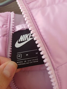 Uus NIKE jope naistele M (4 foto / 8)