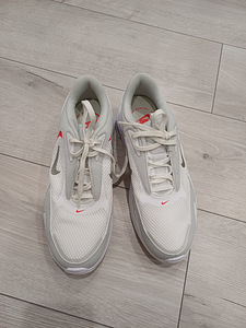 NIKE AIR UUED tossud naistele suurus 40,5 (7 foto / 8)