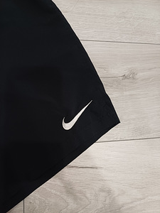 Nike lühikesed püksid meestele suurus M (2 foto / 5)