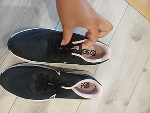 NIKE UUED tossud naistele suurus 40 (3 foto / 8)