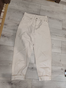 Lindex teksad naistele Suurus 38 (1 foto / 8)