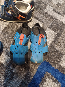 Nike jalatsid poisile suurus 23-24 hind kõik koos (5 foto / 10)