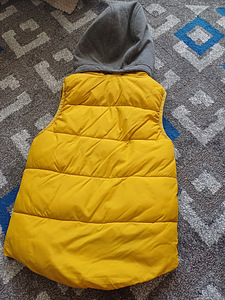 Hm vest poisile suurus 134-140 (5 foto / 5)