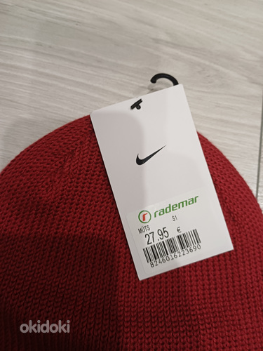 Новая женская шапка Nike (фото #2)