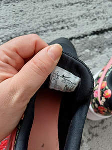 Nike приличные кроссовки для девочки 38,5 (5 фото из 8)