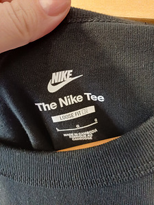 Nike dressipusa meestele suurus L (3 foto / 6)