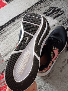 Nike nagu uued tossud naistele suurus 38 (8 foto / 8)