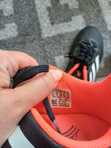 Adidas jalgpalli puutsad poisile suurus 38 (6 foto / 8)
