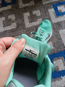 Кроссовки Nike для женщин размер 38.5 (4 фото из 7)