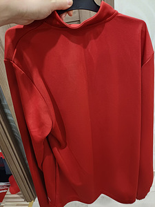 Adidas UUS dressipusa meestele suurus M (6 foto / 6)
