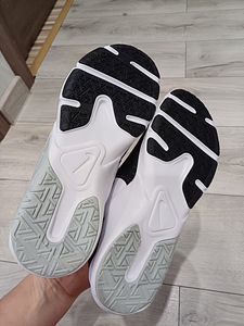 Nike uued tossud tüdrukule 36.5 (4 foto / 6)