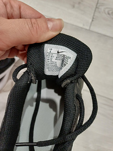 Nike uued tossud tüdrukule 36.5 (5 foto / 6)