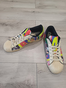 Adidas tossud meestele 42,5 (7 foto / 7)