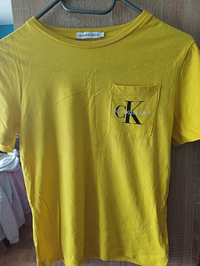 Calvin klein t-särk poisile 134-140 (1 foto / 4)