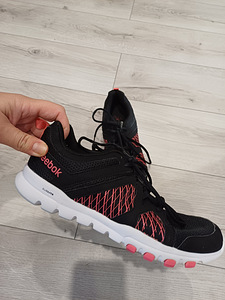 Reebok tossud naistele suurus 40.5 (3 foto / 7)
