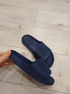 Adidas plätud poisile suurus 36-37 (2 foto / 5)
