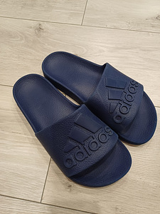 Adidas plätud poisile suurus 36-37 (5 foto / 5)
