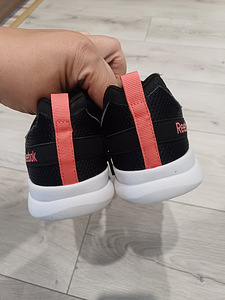 Reebok tossud naistele suurus 40.5 (3 foto / 7)